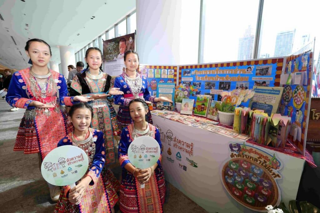 MAY PR 2025 10 03 085706 อมรินทร์กรุ๊ป เดินหน้าลุยต่อ โครงการ “ส่งความรู้ สร้างความสุข” ปลูกฝังเด็กไทยรักการอ่าน เพื่อผลสัมฤทธิ์ทางการศึกษาที่ดีขึ้น