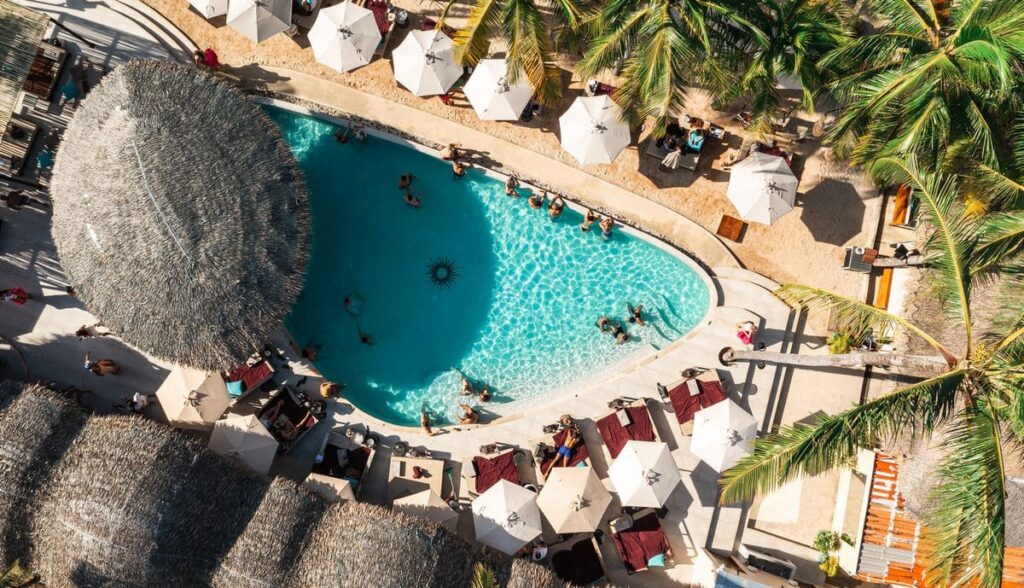 MAY PR 2025 10 14 151156 Phuket Comes Alive as La Dolce Vita Sundays Make a Dazzling Comeback at Carpe Diem