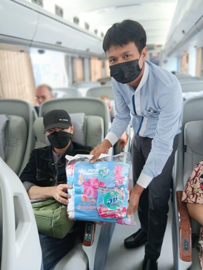 แอทแทค อีซี่ ปรับตัวตามเทรนด์ผู้บริโภค เปิดตัว ผงซักฟอกผสมสารปรับผ้านุ่ม นวัตกรรมใหม่เพื่อชีวิตที่ง่ายขึ้น ให้ผ้าหอม นุ่ม ครบจบในถุงเดียว! 16 MAY PR 2025 11 14 173736 แอทแทค อีซี่ ปรับตัวตามเทรนด์ผู้บริโภค เปิดตัว ผงซักฟอกผสมสารปรับผ้านุ่ม นวัตกรรมใหม่เพื่อชีวิตที่ง่ายขึ้น ให้ผ้าหอม นุ่ม ครบจบในถุงเดียว!