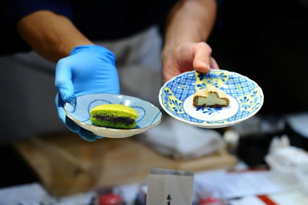 สยาม ทาคาชิมายะ ณ ไอคอนสยาม มอบความพิเศษแทนคำขอบคุณ 7 ปีที่เคียงข้างกัน ในเทศกาล THE WAGASHI Japanese Foods, Crafts & IKEBANA ตื่นตากับเมนูขนม WAGASHI รังสรรค์โดย 7 เชฟดังบินตรงจากญี่ปุ่น งดงามกับศิลปะการจัดดอกไม้เก่าแก่ IKEBANA ช็อปงาน Craft Rare Item สุดเก๋ไก๋!! พร้อมรับโปรโมชันลดทั้งห้างสูงสุด 50%!! 20 MAY PR 2025 11 20 152534 สยาม ทาคาชิมายะ ณ ไอคอนสยาม มอบความพิเศษแทนคำขอบคุณ 7 ปีที่เคียงข้างกัน ในเทศกาล THE WAGASHI Japanese Foods, Crafts & IKEBANA ตื่นตากับเมนูขนม WAGASHI รังสรรค์โดย 7 เชฟดังบินตรงจากญี่ปุ่น งดงามกับศิลปะการจัดดอกไม้เก่าแก่ IKEBANA ช็อปงาน Craft Rare Item สุดเก๋ไก๋!! พร้อมรับโปรโมชันลดทั้งห้างสูงสุด 50%!!