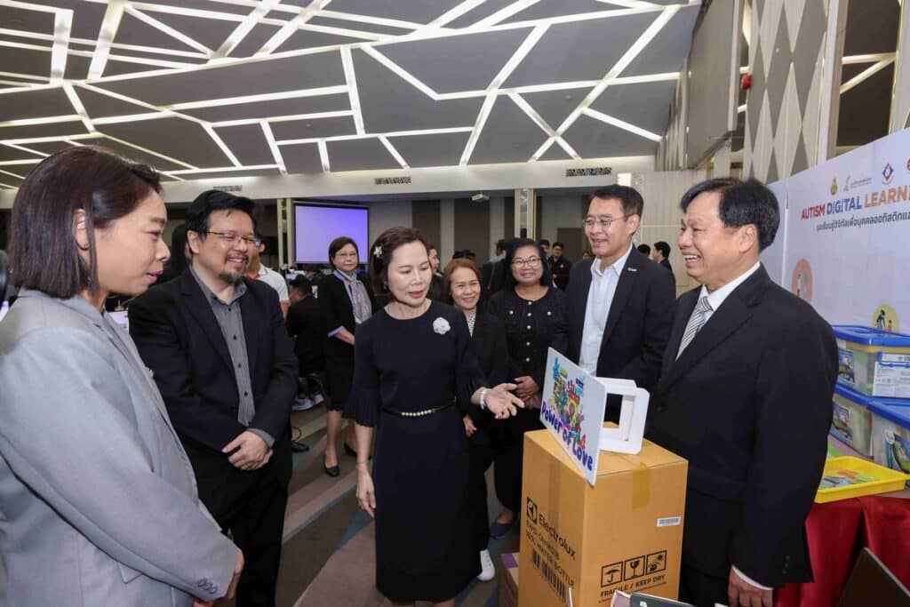 เพาเวอร์บาย ในเครือเซ็นทรัล รีเทล จับมือ มูลนิธิออทิสติกไทย ผลักดันเทคโนโลยี เพื่อความเท่าเทียม สร้างโอกาสการศึกษาให้บุคคลออทิสติกทั่วไทยอย่างยั่งยืน 3 MAY PR 2026 01 29 101103 เพาเวอร์บาย ในเครือเซ็นทรัล รีเทล จับมือ มูลนิธิออทิสติกไทย ผลักดันเทคโนโลยี เพื่อความเท่าเทียม สร้างโอกาสการศึกษาให้บุคคลออทิสติกทั่วไทยอย่างยั่งยืน