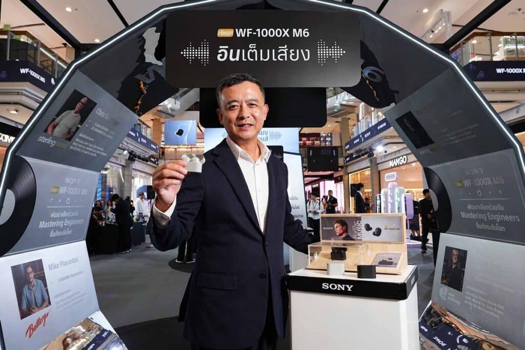 โซนี่ไทยเปิดตัวหูฟังตัดเสียงรบกวนไร้สายแบบ Truly Wireless รุ่นใหม่ WF-1000XM6 “อินเต็มเสียง ตัดทุกนอยส์” ยกระดับประสบการณ์การฟังให้เป็นอย่างที่คนทำเพลงตั้งใจ ด้วยการจูนเสียงจากทีมงานทำเพลงระดับโลก 6 MAY PR 2026 02 25 131805 โซนี่ไทยเปิดตัวหูฟังตัดเสียงรบกวนไร้สายแบบ Truly Wireless รุ่นใหม่ WF-1000XM6 “อินเต็มเสียง ตัดทุกนอยส์” ยกระดับประสบการณ์การฟังให้เป็นอย่างที่คนทำเพลงตั้งใจ ด้วยการจูนเสียงจากทีมงานทำเพลงระดับโลก