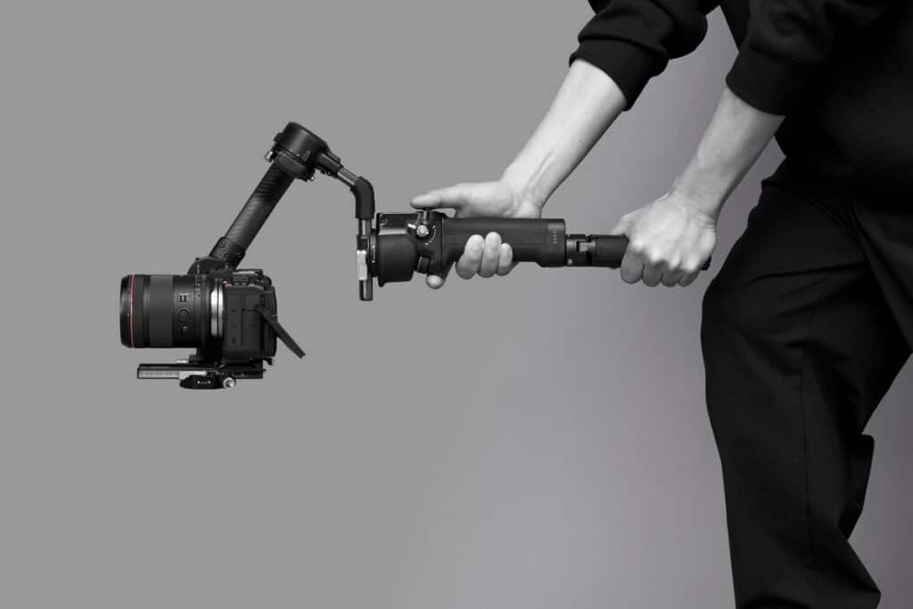 MAY PR 2026 05 14 143302 แคนนอน เปิดตัวกล้อง EOS R6 V พร้อมเลนส์ L-Series พาวเวอร์ซูมรุ่นแรก