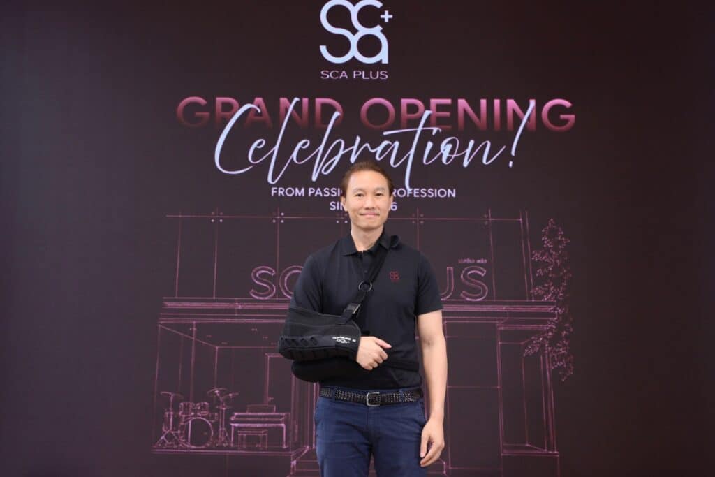 กึ้ง เฉลิมชัย มหากิจศิริ นำทัพ 411 Entertainment GROUP เปิดเกมใหม่ในวงการการศึกษาเปิดตัว “SCA PLUS” แพลตฟอร์มการเรียนรู้ “Creative Arts & Entertainment Education” แห่งอนาคต พร้อมต่อยอดการลงทุนในธุรกิจการศึกษากว่า 100 ล้านบาท 30 MAY PR 2026 08 01 141251 กึ้ง เฉลิมชัย มหากิจศิริ นำทัพ 411 Entertainment GROUP เปิดเกมใหม่ในวงการการศึกษาเปิดตัว “SCA PLUS” แพลตฟอร์มการเรียนรู้ “Creative Arts & Entertainment Education” แห่งอนาคต พร้อมต่อยอดการลงทุนในธุรกิจการศึกษากว่า 100 ล้านบาท