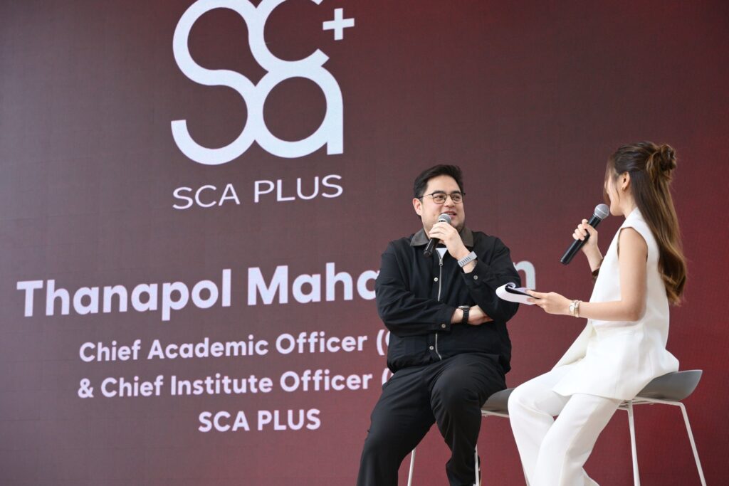 กึ้ง เฉลิมชัย มหากิจศิริ นำทัพ 411 Entertainment GROUP เปิดเกมใหม่ในวงการการศึกษาเปิดตัว “SCA PLUS” แพลตฟอร์มการเรียนรู้ “Creative Arts & Entertainment Education” แห่งอนาคต พร้อมต่อยอดการลงทุนในธุรกิจการศึกษากว่า 100 ล้านบาท 32 MAY PR 2026 08 04 183230 กึ้ง เฉลิมชัย มหากิจศิริ นำทัพ 411 Entertainment GROUP เปิดเกมใหม่ในวงการการศึกษาเปิดตัว “SCA PLUS” แพลตฟอร์มการเรียนรู้ “Creative Arts & Entertainment Education” แห่งอนาคต พร้อมต่อยอดการลงทุนในธุรกิจการศึกษากว่า 100 ล้านบาท