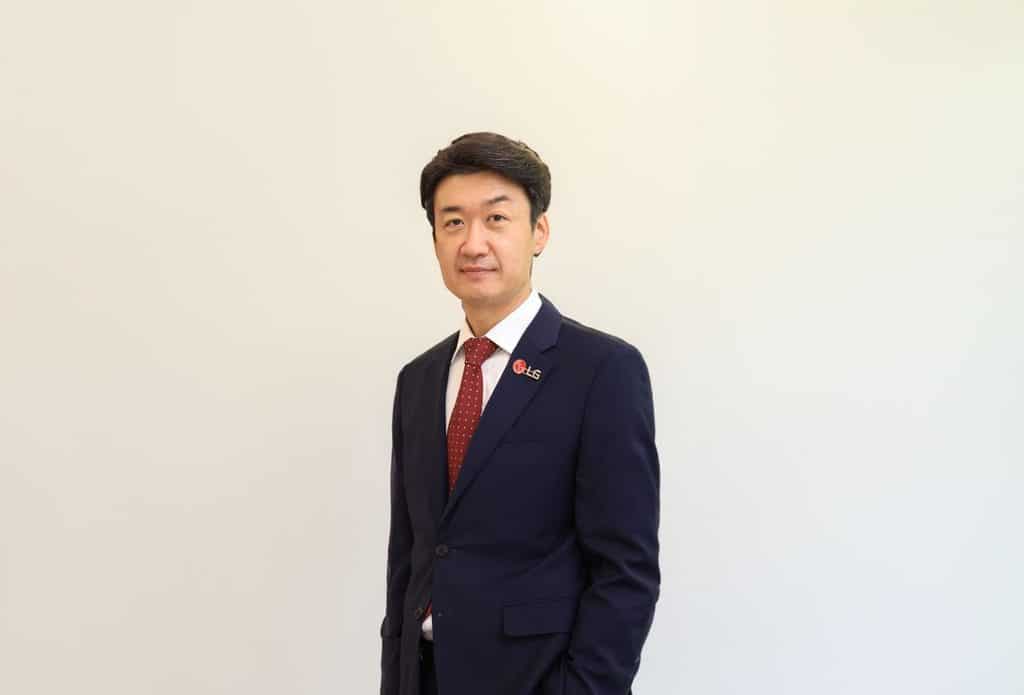 แอลจีร่วมใจ สู้ภัยน้ำท่วม ฟรีค่าบริการตรวจเช็ก-ซ่อม ลดค่าอะไหล่สูงสุด 50% LG Laundry Crew ซัก-อบผ้าฟรี พร้อมส่งมอบถุงยังชีพกว่า 1,000 ชุดช่วยผู้ประสบภัย 7 MAY PR 2026 09 30 184150 2 แอลจีร่วมใจ สู้ภัยน้ำท่วม ฟรีค่าบริการตรวจเช็ก-ซ่อม ลดค่าอะไหล่สูงสุด 50% LG Laundry Crew ซัก-อบผ้าฟรี พร้อมส่งมอบถุงยังชีพกว่า 1,000 ชุดช่วยผู้ประสบภัย