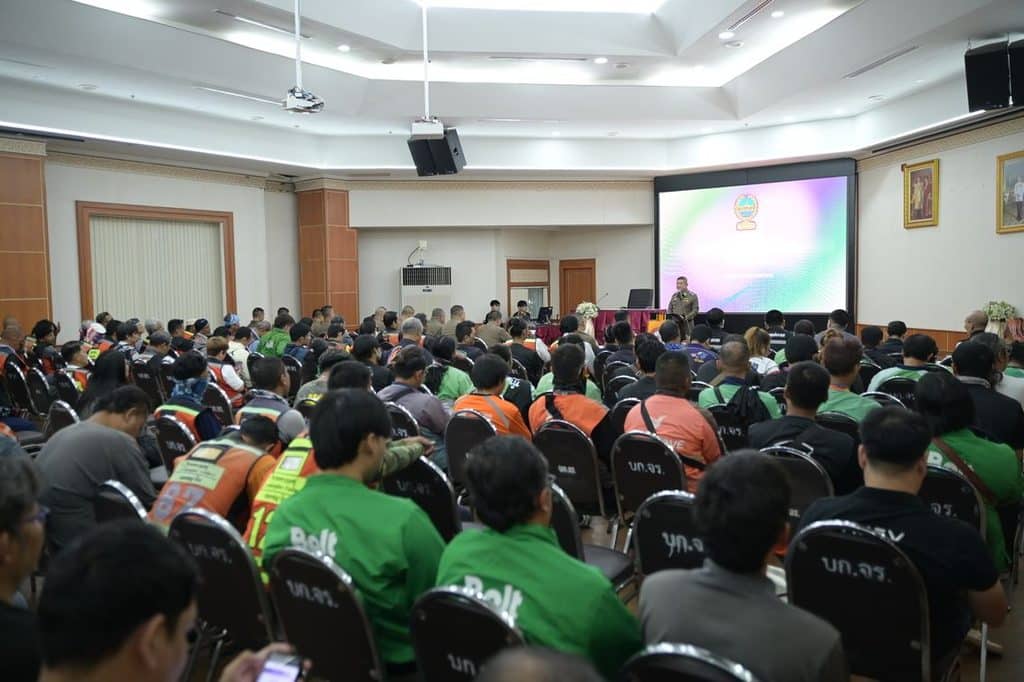 ภาครัฐ–เอกชน ภาครัฐ–เอกชน และเครือข่ายผู้ขับขี่ ผนึกกำลังยกระดับความปลอดภัยทางถนน เดินหน้าส่งเสริมผู้ขับขี่ปลอดยาเสพติด มุ่งสร้างมาตรฐานการเดินทางที่ปลอดภัยอย่างยั่งยืน 6 ภาครัฐ–เอกชน ภาครัฐ–เอกชน และเครือข่ายผู้ขับขี่ ผนึกกำลังยกระดับความปลอดภัยทางถนน เดินหน้าส่งเสริมผู้ขับขี่ปลอดยาเสพติด มุ่งสร้างมาตรฐานการเดินทางที่ปลอดภัยอย่างยั่งยืน 6